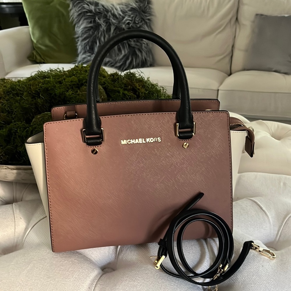 Michael Kors Selma Bag